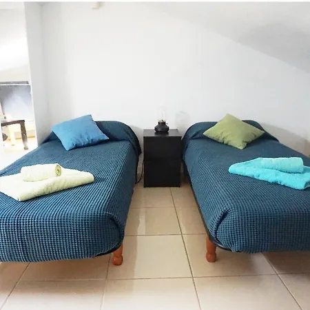 Casa La Sonrisa Shared House בית הארחה אל מדאנו