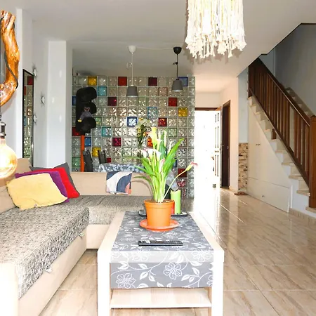 Casa La Sonrisa Shared House Vendégház